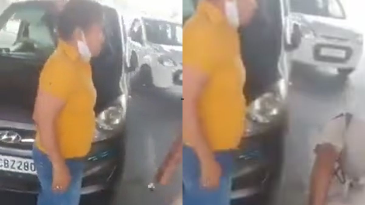 delhi-woman-slaps-fiercely-attacks-onduty-police-personnel-on-busy-road-watch